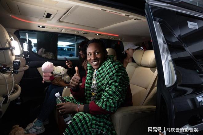 首播非洲版去有风的地方黄子韬最为有趣PG电子麻将胡了2《小伙小妹换游记》(图2)